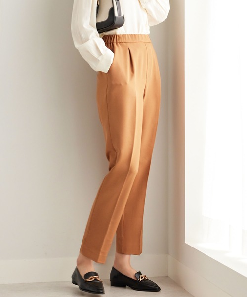 CHAN ME（チャンミ）の「センタープレステーパードパンツ（スラックス・レディース・アイボリー/ブラック/キャメル/レッド/ダークブルー・SMALL/MEDIUM/LARGE/X-LARGE）」の5枚目の写真