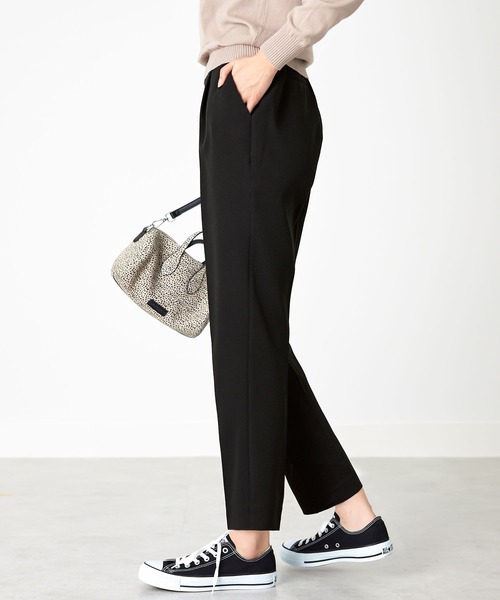 CHAN ME（チャンミ）の「センタープレステーパードパンツ（スラックス・レディース・アイボリー/ブラック/キャメル/レッド/ダークブルー・SMALL/MEDIUM/LARGE/X-LARGE）」の21枚目の写真