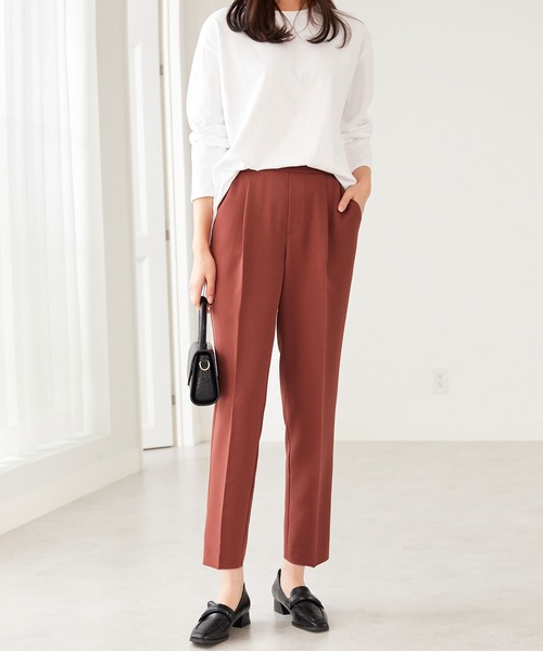 CHAN ME（チャンミ）の「センタープレステーパードパンツ（スラックス・レディース・アイボリー/ブラック/キャメル/レッド/ダークブルー・SMALL/MEDIUM/LARGE/X-LARGE）」の6枚目の写真