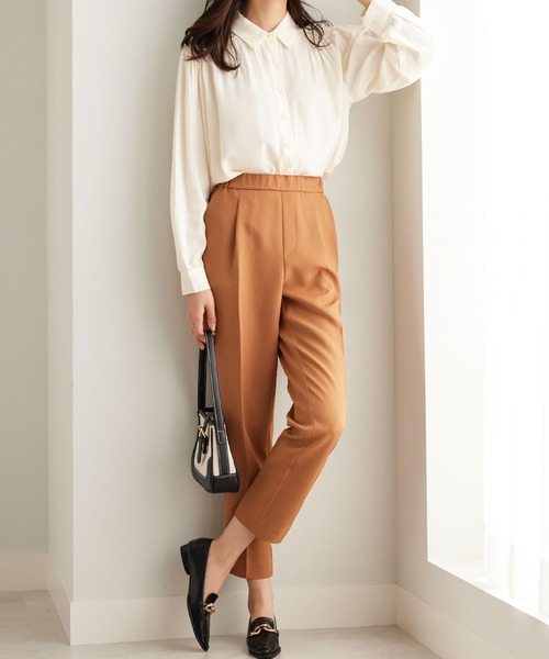 CHAN ME（チャンミ）の「センタープレステーパードパンツ（スラックス・レディース・アイボリー/ブラック/キャメル/レッド/ダークブルー・SMALL/MEDIUM/LARGE/X-LARGE）」の11枚目の写真