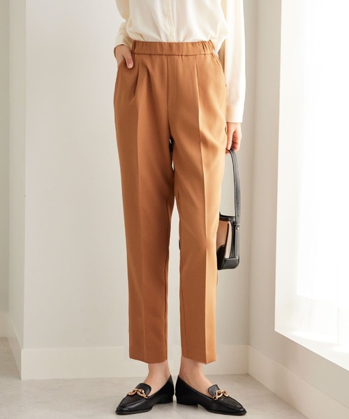 CHAN ME（チャンミ）の「センタープレステーパードパンツ（スラックス・レディース・アイボリー/ブラック/キャメル/レッド/ダークブルー・SMALL/MEDIUM/LARGE/X-LARGE）」の12枚目の写真