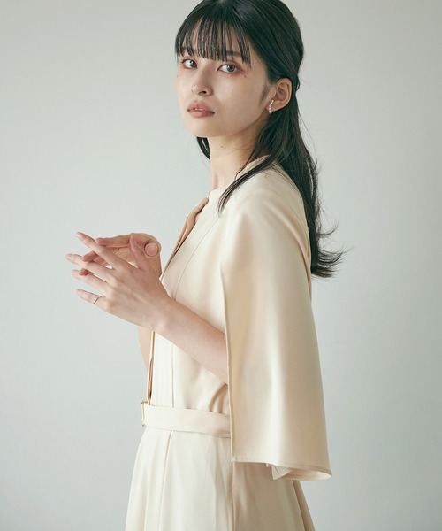 Dita Muaj.（ディータムアージュ）の「【ZOZO限定】スリーブスリットフレアワンピース（ワンピース・レディース・ネイビー/アイボリー・FREE）」の14枚目の写真