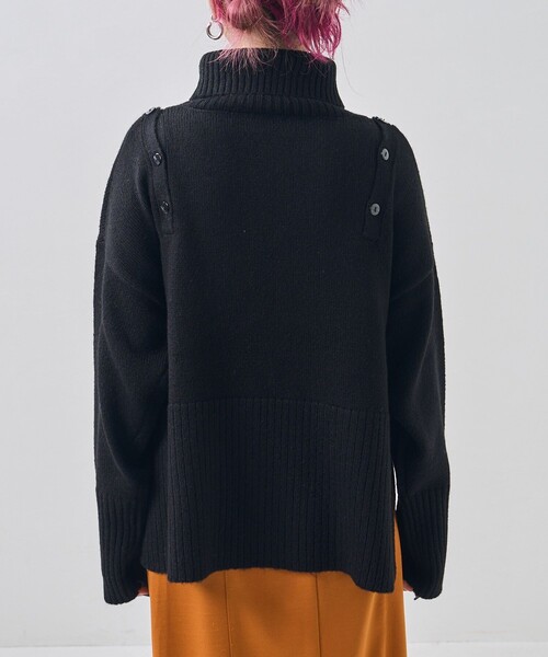 PUBLUX(パブリュクス)の「PUBLUX/パブリュクス 2WAY肩開きハイネックニット(ニット/セーター・レディース・ナチュラル/ブラック/グリーン・フリ-)」の9枚目の写真