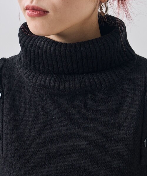 PUBLUX(パブリュクス)の「PUBLUX/パブリュクス 2WAY肩開きハイネックニット(ニット/セーター・レディース・ナチュラル/ブラック/グリーン・フリ-)」の12枚目の写真