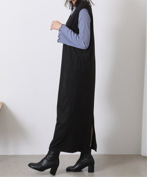 RAY CASSIN（レイカズン）の「スエードツイルVネックワンピース（ジャンパースカート・レディース・マスタード/ブルー/ブラック・FREE）」の5枚目の写真