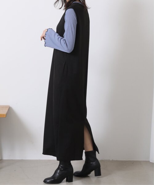 RAY CASSIN（レイカズン）の「スエードツイルVネックワンピース（ジャンパースカート・レディース・マスタード/ブルー/ブラック・FREE）」の6枚目の写真