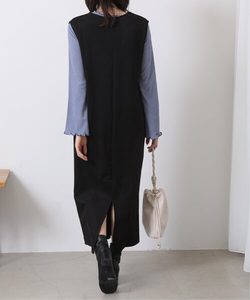 RAY CASSIN（レイカズン）の「スエードツイルVネックワンピース（ジャンパースカート・レディース・マスタード/ブルー/ブラック・FREE）」の7枚目の写真