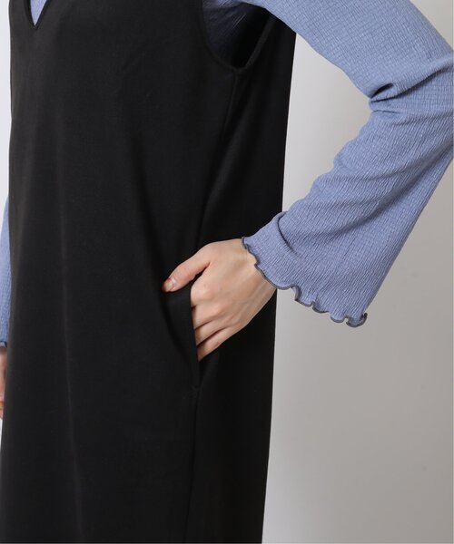 RAY CASSIN（レイカズン）の「スエードツイルVネックワンピース（ジャンパースカート・レディース・マスタード/ブルー/ブラック・FREE）」の14枚目の写真
