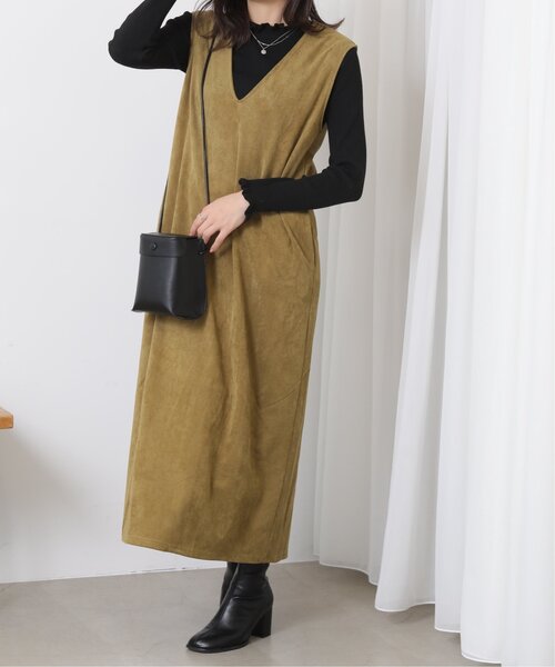 RAY CASSIN（レイカズン）の「スエードツイルVネックワンピース（ジャンパースカート・レディース・マスタード/ブルー/ブラック・FREE）」の22枚目の写真