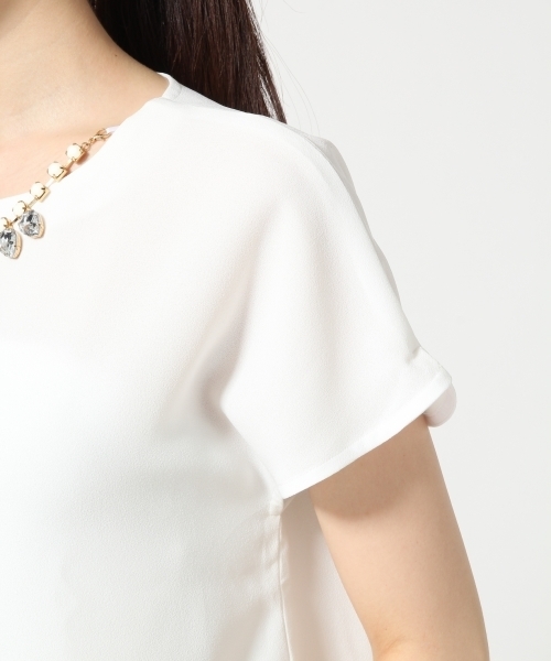 LEPSIM(レプシィム)の「ビジューネック2WAYブラウス 559622(シャツ/ブラウス・レディース・オフホワイト/ベージュ/ダークネイビー・FREE)」の14枚目の写真