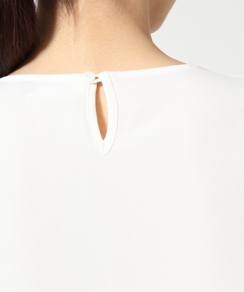 LEPSIM(レプシィム)の「ビジューネック2WAYブラウス 559622(シャツ/ブラウス・レディース・オフホワイト/ベージュ/ダークネイビー・FREE)」の9枚目の写真