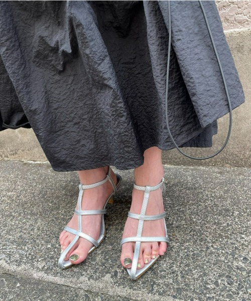 AIC.（エーアイシー）の「クロスストラップポインテッドトゥサンダル（サンダル・レディース・グリーン/ベージュ/ブラック/シルバー/オフホワイト・SMALL/MEDIUM/LARGE）」の8枚目の写真