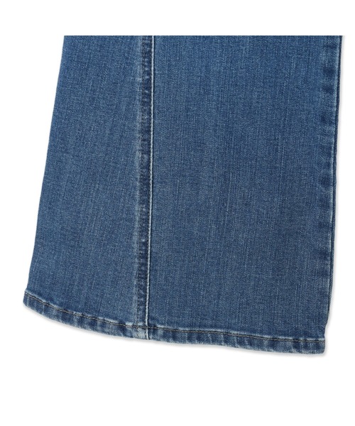 Guess(ゲス)の「Out-Seam Incision Deformed Flare Brush Cut Denim Pants(デニムパンツ・レディース・ダークブルー・24inch/25inch/26inch/27inch/28inch)」の7枚目の写真