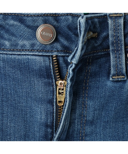 Guess(ゲス)の「Out-Seam Incision Deformed Flare Brush Cut Denim Pants(デニムパンツ・レディース・ダークブルー・24inch/25inch/26inch/27inch/28inch)」の9枚目の写真
