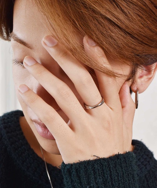 LHME（エルエイチエムイー）の「LHME スリムクロスリング/サージカルステンレス316L（金属アレルギー対応）（リング・レディース・シルバー/イエローゴールド・9号/11号/13号/15号）」の14枚目の写真