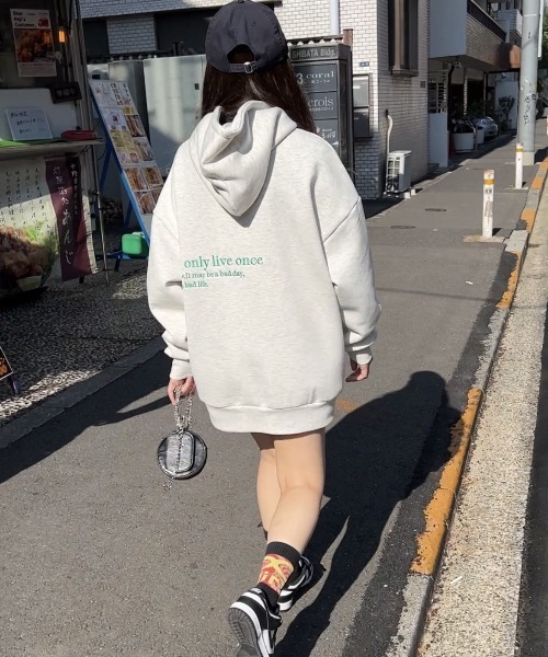 one way（ワンウェイ）の「ロゴBIGパーカー（スウェット・レディース・ライトグレー/ブラック/ホワイト・FREE）」の22枚目の写真