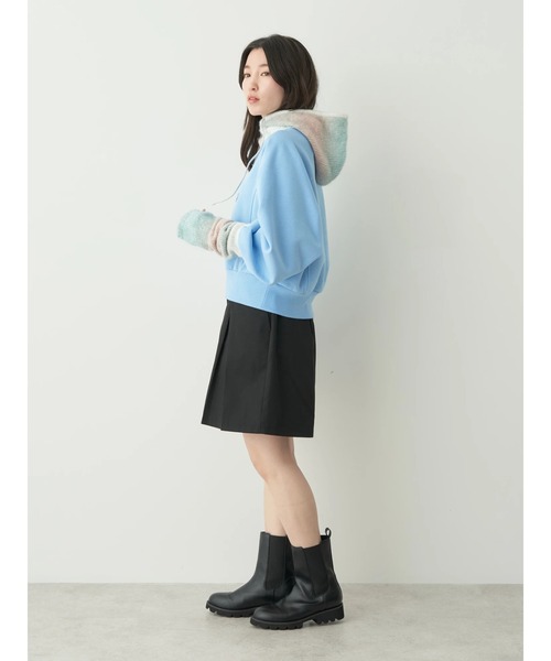 earth music&ecology(アースミュージックアンドエコロジー)の「ショート丈ウラキモウロゴスウェット(Tシャツ/カットソー・レディース・サックスブルー/ホワイト/ベージュ・FREE)」の14枚目の写真