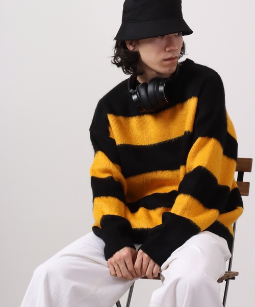 Bling Leads(ブリングリーズ)の「Bling Leads モヘアタッチクルーネックオーバーサイズニット(ニット/セーター・メンズ・マスタード/グリーン/ブラック×ホワイト/ライトグレー/ブラック系その他/ブラウン系その他2/ブラック/エメラルド/ブラック×レッド/ブラウン系その他/グレー系その他/レッド系その他/ブルー系その他/ブラウン系その他3/ホワイト×ブルー/ブラック系その他3/ホワイト×ブラック/ブラック系その他2・L/M)」の6枚目の写真