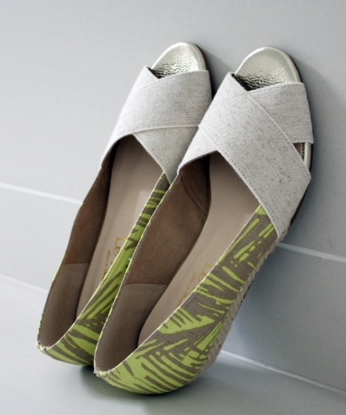 LE TALON（ルタロン）の「◇3CMゴムクロスウエッジ（パンプス・レディース・イエロー系その他/シルバー/ブラック・36/37/38/36.5/37.5/35.5）」の3枚目の写真