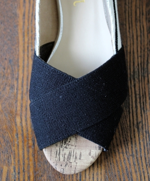 LE TALON（ルタロン）の「◇3CMゴムクロスウエッジ（パンプス・レディース・イエロー系その他/シルバー/ブラック・36/37/38/36.5/37.5/35.5）」の4枚目の写真