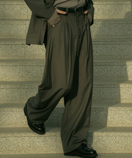 welise（ウェライズ）の「【welise/ウェライズ】welise ×風早ゆうた　ワンタック リラクシー ワイドスラックス パンツ〈セットアップ対応〉（スラックス・メンズ・ブルーグレー/カーキ/グレイッシュベージュ/チャコールグレー・L/M/S）」の9枚目の写真