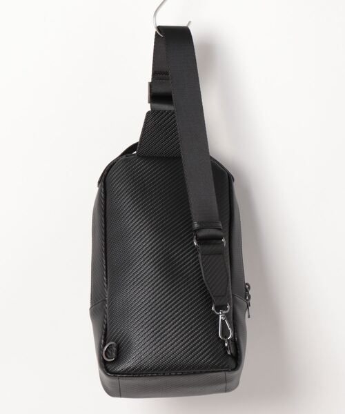 MONSIEUR NICOLE（ムッシュニコル）の「【ex/tra】レザーボディバッグ（ボディバッグ/ウエストポーチ・メンズ・ブラック/グレイッシュベージュ・FREE）」の3枚目の写真