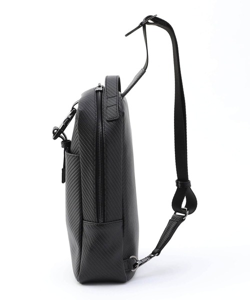 MONSIEUR NICOLE（ムッシュニコル）の「【ex/tra】レザーボディバッグ（ボディバッグ/ウエストポーチ・メンズ・ブラック/グレイッシュベージュ・FREE）」の7枚目の写真