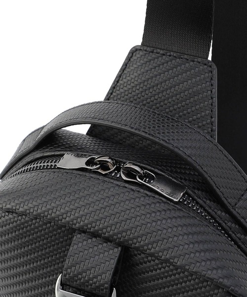 MONSIEUR NICOLE（ムッシュニコル）の「【ex/tra】レザーボディバッグ（ボディバッグ/ウエストポーチ・メンズ・ブラック/グレイッシュベージュ・FREE）」の10枚目の写真