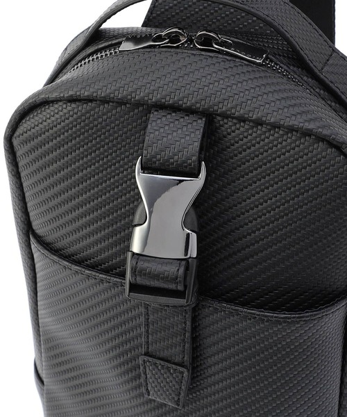 MONSIEUR NICOLE（ムッシュニコル）の「【ex/tra】レザーボディバッグ（ボディバッグ/ウエストポーチ・メンズ・ブラック/グレイッシュベージュ・FREE）」の11枚目の写真