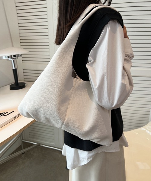 fd style(エフディ スタイル)の「ソフトレザービッグトートバッグ(ショルダーバッグ・レディース・White/Yellow/Black/Brick ・FREE)」の2枚目の写真