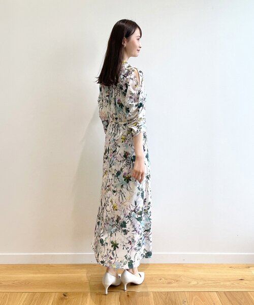 美品❣️カクテル柄パワーネットワンピース 洗える／日本製】変形フラワー柄ワンピース（ミドルワンピース
