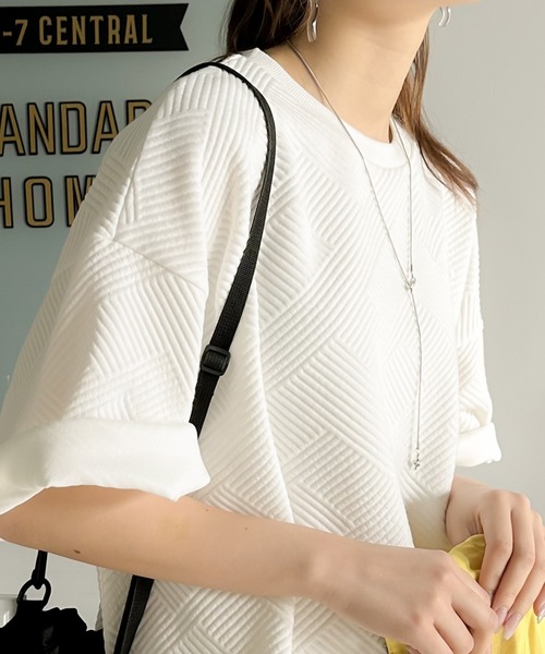 Java(ジャバ)の「《JaVa ジャバコラボ》こなれメンズライク。斜めストライプ柄プルオーバー(Tシャツ/カットソー・レディース・ブラック/ベージュ/ホワイト・MEDIUM/SMALL/X-LARGE/LARGE)」の3枚目の写真