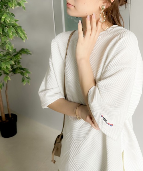 Java(ジャバ)の「《JaVa ジャバコラボ》こなれメンズライク。斜めストライプ柄プルオーバー(Tシャツ/カットソー・レディース・ブラック/ベージュ/ホワイト・MEDIUM/SMALL/X-LARGE/LARGE)」の5枚目の写真