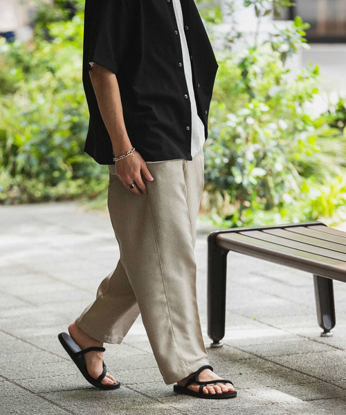 ITEMS URBANRESEARCH（アイテムズ アーバンリサーチ）の「テックリネンEASYケア エフォートレススラックス（スラックス・メンズ・ブラック/ライトベージュ/グリーン・LARGE/MEDIUM）」の3枚目の写真