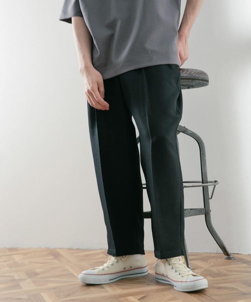 ITEMS URBANRESEARCH（アイテムズ アーバンリサーチ）の「テックリネンEASYケア エフォートレススラックス（スラックス・メンズ・ブラック/ライトベージュ/グリーン・LARGE/MEDIUM）」の17枚目の写真