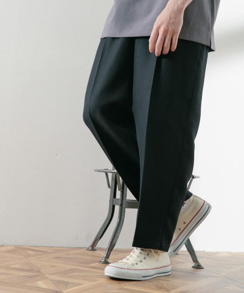 ITEMS URBANRESEARCH（アイテムズ アーバンリサーチ）の「テックリネンEASYケア エフォートレススラックス（スラックス・メンズ・ブラック/ライトベージュ/グリーン・LARGE/MEDIUM）」の19枚目の写真