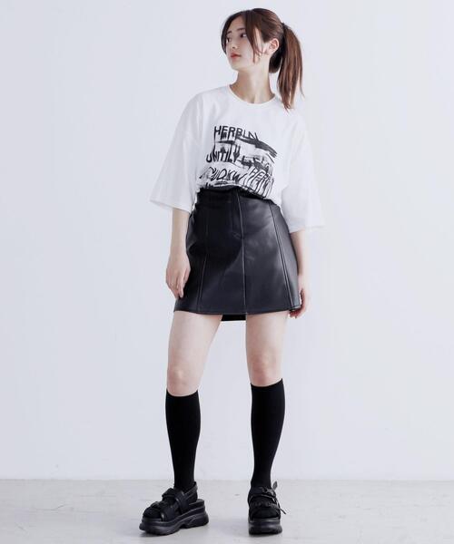 Figments（フィグメンツ）の「合皮台形ミニスカート（スカート）」 - WEAR