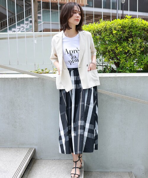 THE SHOP TK (ザ ショップ ティーケー )の「◆【ヒルナンデス!で紹介】【洗濯機で洗える】チェック柄メモリータフタギャザースカート2(スカート・レディース・ホワイト系4/ブラック系1/ブルー系1・12/13)」の4枚目の写真