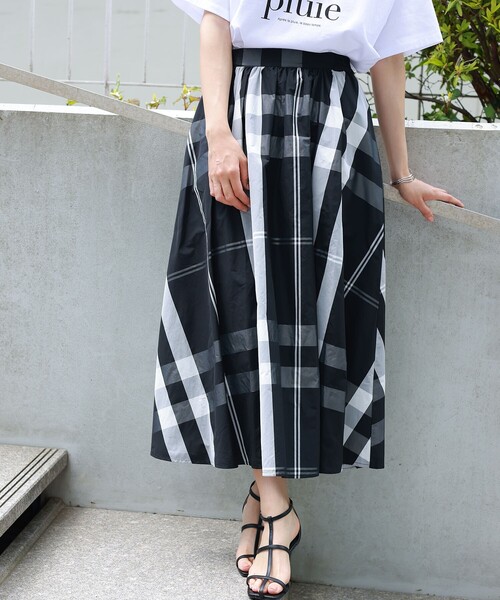 THE SHOP TK (ザ ショップ ティーケー )の「◆【ヒルナンデス!で紹介】【洗濯機で洗える】チェック柄メモリータフタギャザースカート2(スカート・レディース・ホワイト系4/ブラック系1/ブルー系1・12/13)」の15枚目の写真