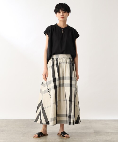 THE SHOP TK (ザ ショップ ティーケー )の「◆【ヒルナンデス!で紹介】【洗濯機で洗える】チェック柄メモリータフタギャザースカート2(スカート・レディース・ホワイト系4/ブラック系1/ブルー系1・12/13)」の6枚目の写真