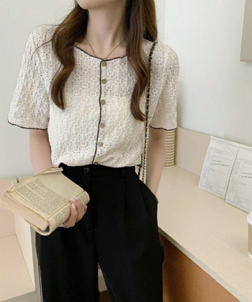 DIAVEL(ディアベル)の「【秋SALE特価中】レースニットトップス/かし半袖花柄ブラウス(シャツ/ブラウス・レディース・ホワイト/ブルー/ブラック/ホワイト系その他/アイボリー・M)」の11枚目の写真