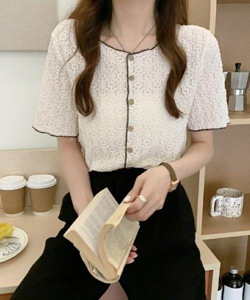 DIAVEL(ディアベル)の「【秋SALE特価中】レースニットトップス/かし半袖花柄ブラウス(シャツ/ブラウス・レディース・ホワイト/ブルー/ブラック/ホワイト系その他/アイボリー・M)」の7枚目の写真