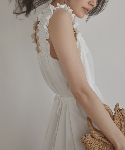 ACYM(アシーム)の「Onemile frill shoulder ワンピース(ワンピース・レディース・ホワイト/ベージュ/ネイビー・FREE)」の14枚目の写真