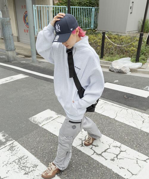 BEN DAVIS（ベンデイビス）の「【BEN DAVIS(ベンデイビス)】 HEAVY SWEAT HALF ZIP / ビッグ ハーフジップ スウェット 配色（スウェット・メンズ・その他3/ベージュ/オフホワイト/その他1/チャコール/ネイビー/ブラウン/オレンジ/ダークグリーン/カーキ/その他2/ブラック/ライトグレー・X-LARGE/MEDIUM/LARGE）」の14枚目の写真