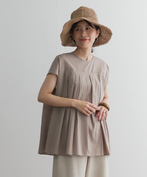 URBAN RESEARCH DOORS(アーバンリサーチドアーズ)の「フレンチスリーブタックブラウス(シャツ/ブラウス・レディース・グリーン/ベージュ/チャコールグレー・MEDIUM)」の6枚目の写真