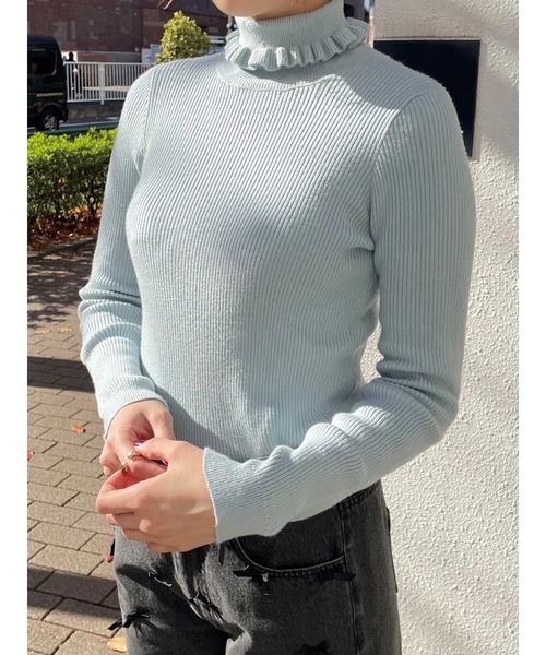 merry jenny（メリージェニー）の「frillリブタートルニット（ニット/セーター・レディース・ラベンダー/グリーン/アイボリー/ブルー/ブラック・FREE）」の4枚目の写真