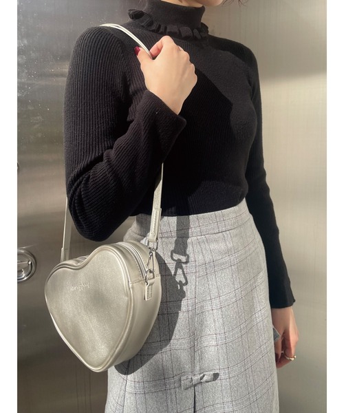 merry jenny（メリージェニー）の「frillリブタートルニット（ニット/セーター・レディース・ラベンダー/グリーン/アイボリー/ブルー/ブラック・FREE）」の11枚目の写真