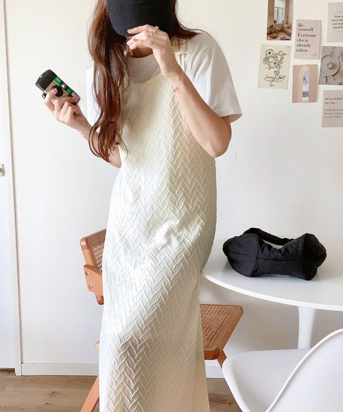 mily bilet(ミウィビレット)の「【mily bilet】大人リラックス。カットジャガードリーフ肩リボンキャミワンピース(ワンピース・レディース・アイボリー/ブラック・X-LARGE/LARGE/MEDIUM/SMALL)」の6枚目の写真