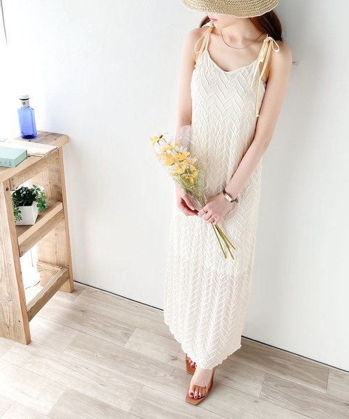 mily bilet(ミウィビレット)の「【mily bilet】大人リラックス。カットジャガードリーフ肩リボンキャミワンピース(ワンピース・レディース・アイボリー/ブラック・X-LARGE/LARGE/MEDIUM/SMALL)」の17枚目の写真