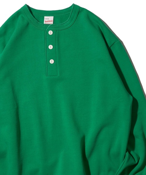 Healthknit（ヘルスニット）の「【Healthknit】Classic Sweat Henley L/S / ヘンリーネック スウェット（スウェット・メンズ・チャコールグレー/グリーン/ブルー/レッド/グレー/ブラック/マスタード/マルーン/ネイビー/サンドベージュ・MEDIUM/X-LARGE/LARGE）」の5枚目の写真